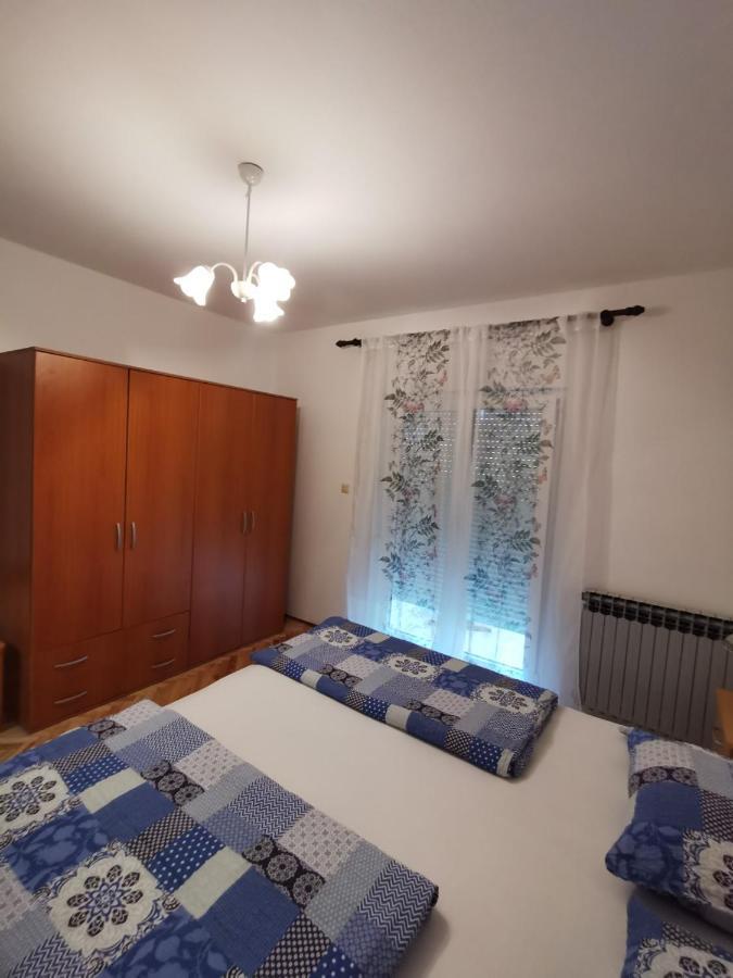 Apartment Martina Banjol Exterior photo