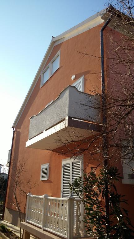 Apartment Martina Banjol Exterior photo