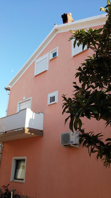 Apartment Martina Banjol Exterior photo