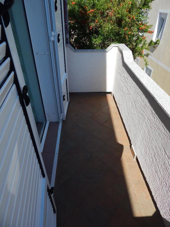 Apartment Martina Banjol Exterior photo