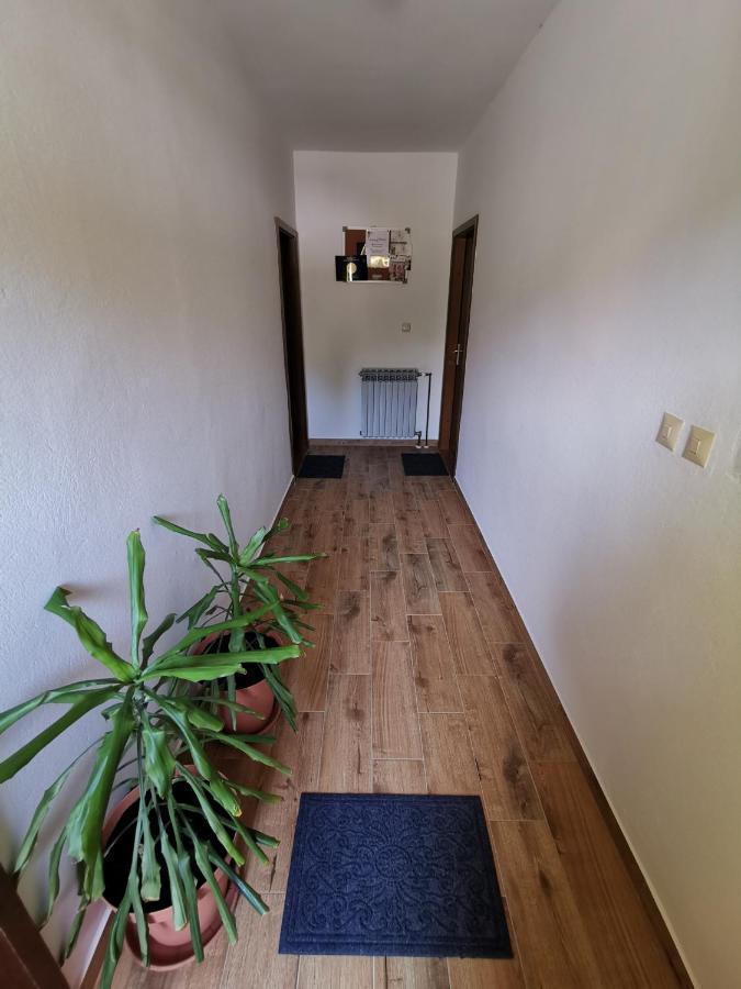 Apartment Martina Banjol Exterior photo